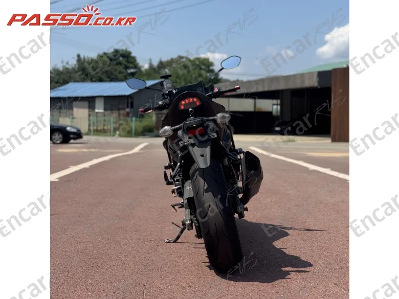 SUZUKI GSX S 750 - фото 2