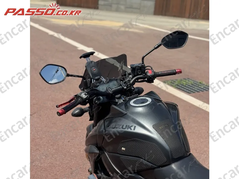 SUZUKI GSX S 750 - фото 3