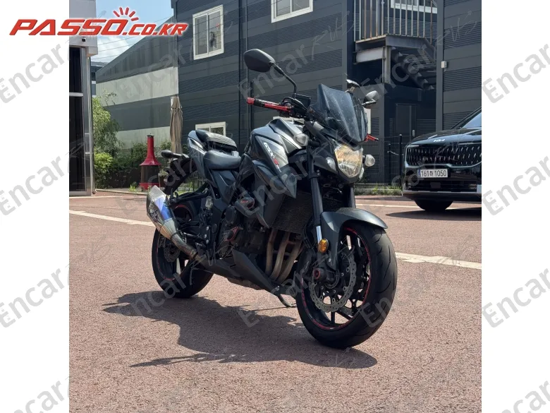 SUZUKI GSX S 750 - фото 5