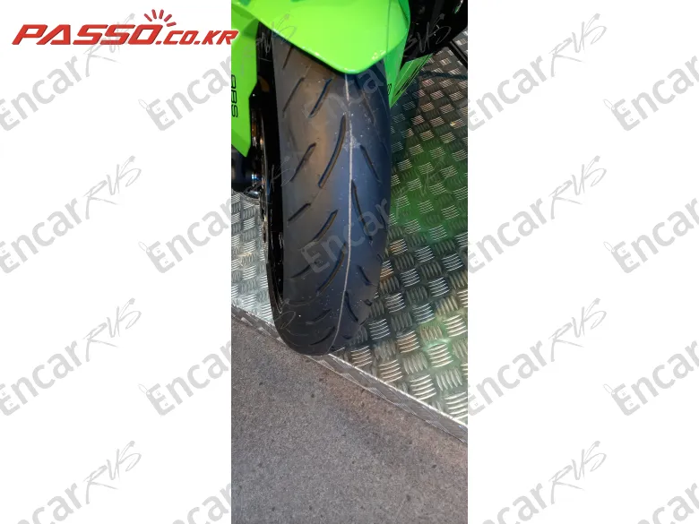 KAWASAKI NINJA ZX 4 RR - фото 5