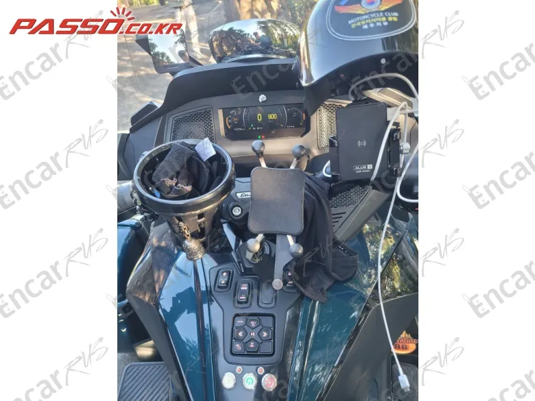 BRP CAN-AM SPYDER RT LIMITED - фото 3