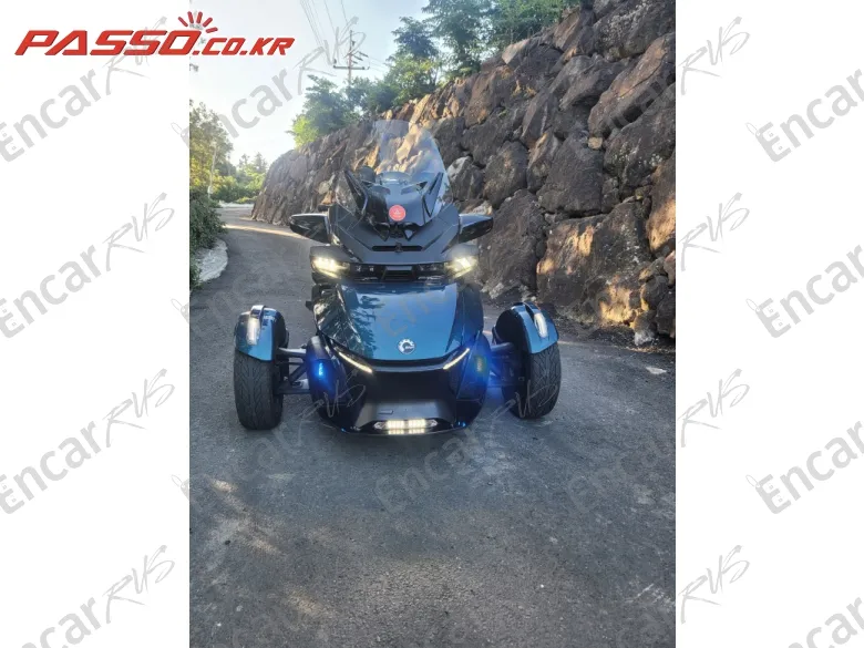 BRP CAN-AM SPYDER RT LIMITED - фото 4