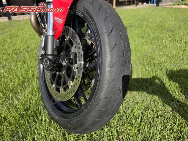 Ducati Monster 821 Stripe - фото 5