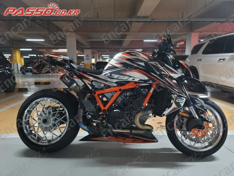 KTM 1390 SUPER DUKE R EVO - фото 0