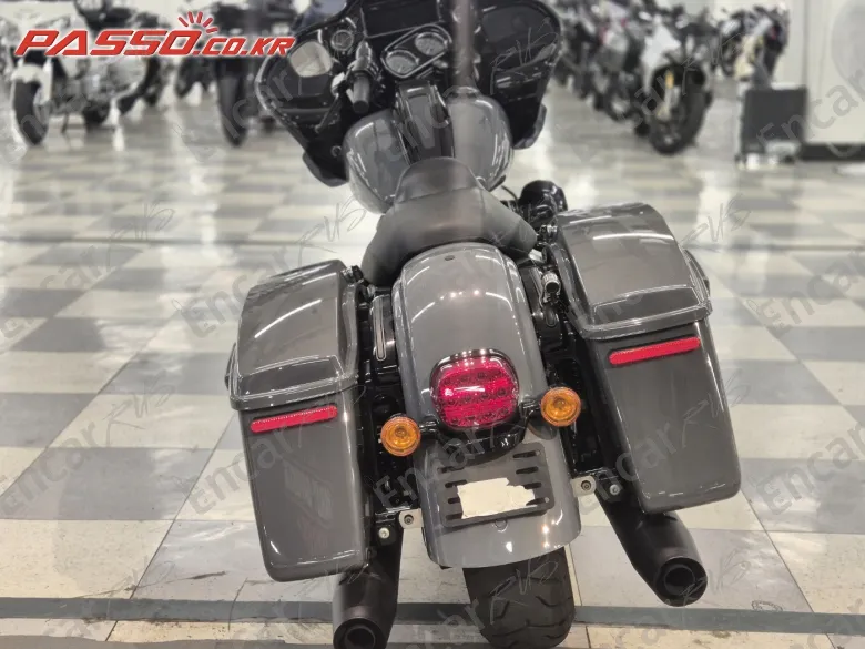 Harley-Davidson Road Glide St - фото 2