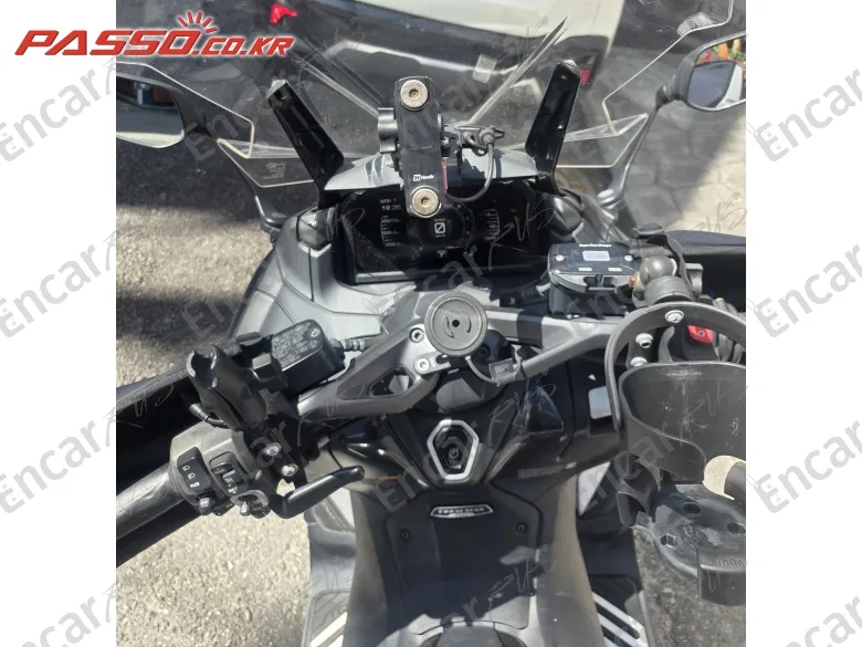 Yamaha T Max 560 - фото 3