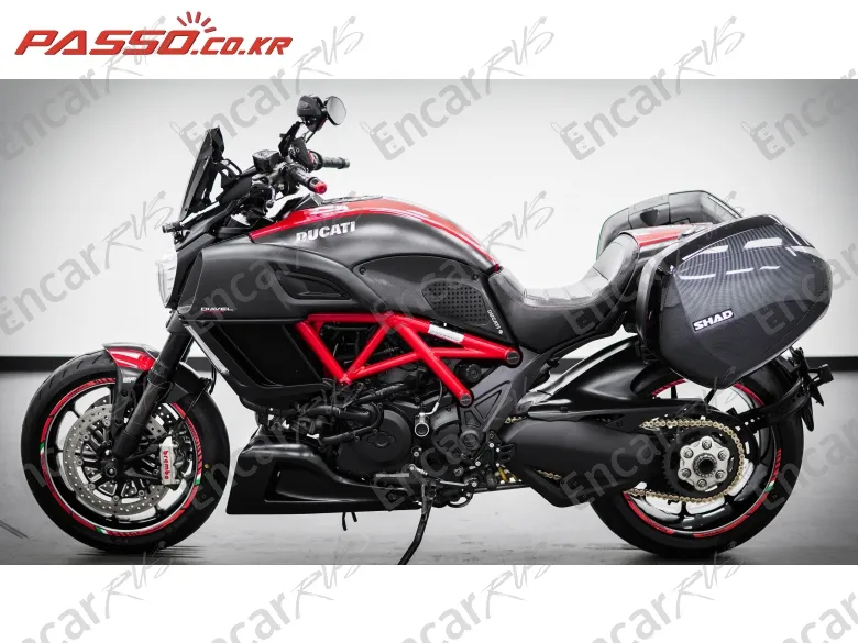 Ducati Diavel Carbon - фото 1