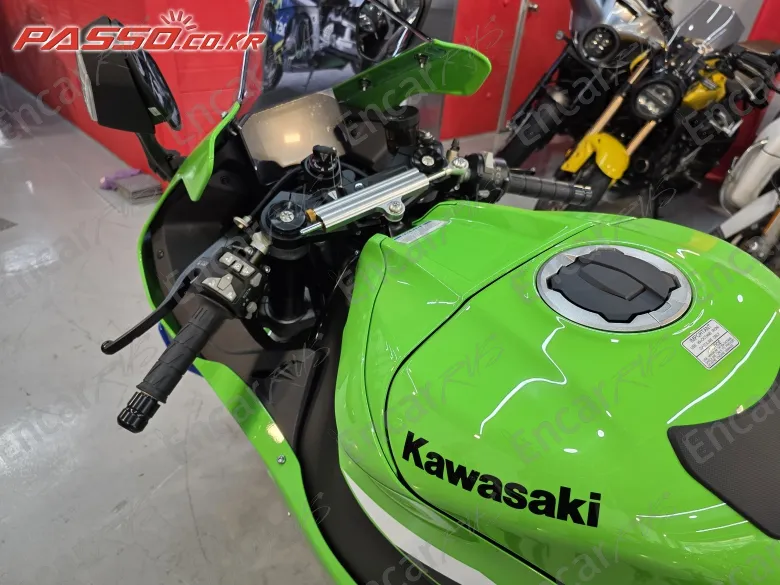 Kawasaki Zx 10 R - фото 3