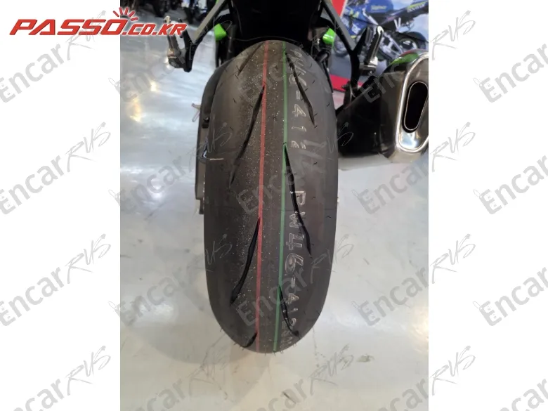 Kawasaki Zx 10 R - фото 5