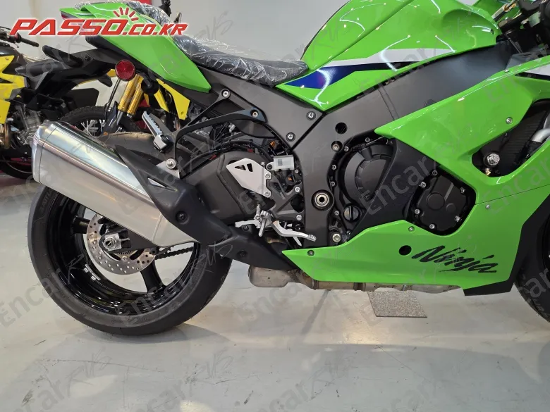 Kawasaki Zx 10 R - фото 6