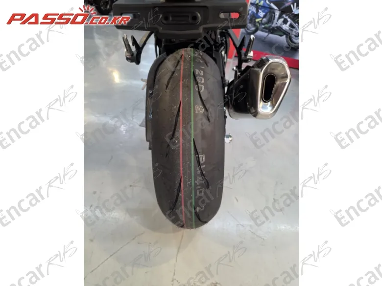 Kawasaki Zx 10 R - фото 5