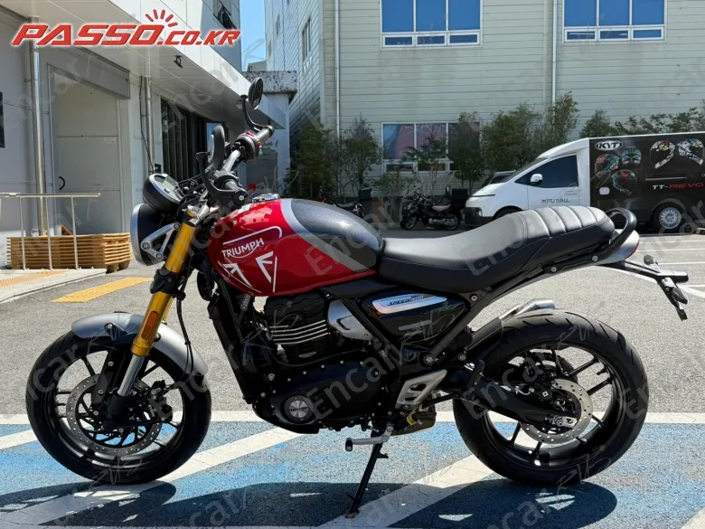 TRIUMPH SPEED 400 - фото 1