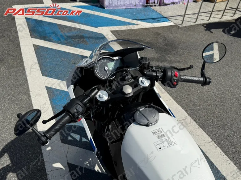 TRIUMPH THRUXTON 400 - фото 3