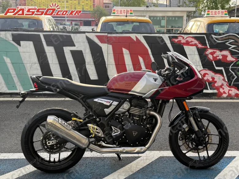 TRIUMPH THRUXTON 400 - фото 0
