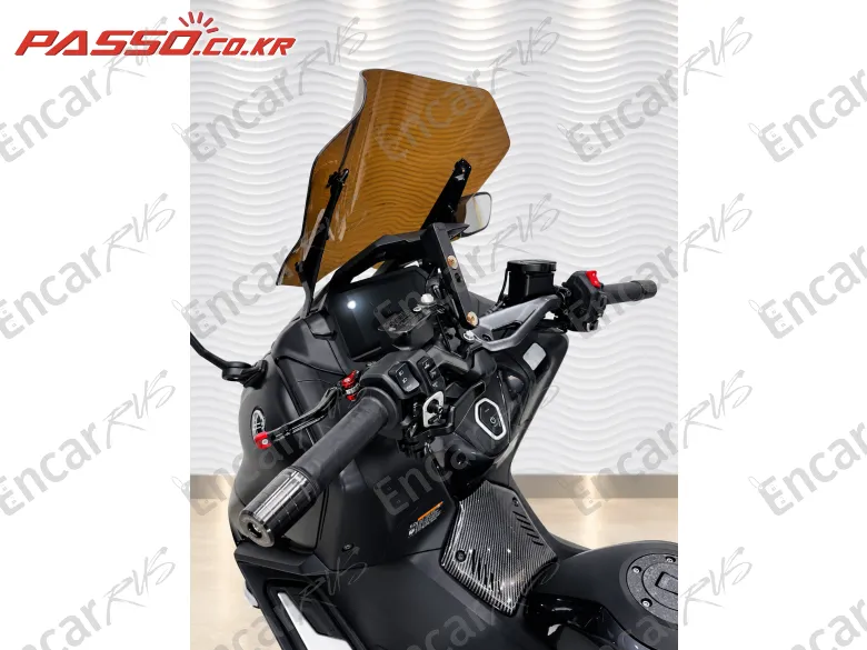 Yamaha T Max 560 - фото 3