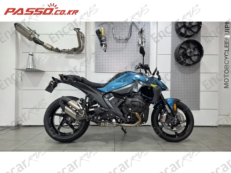 BMW R 1300 R - фото 0