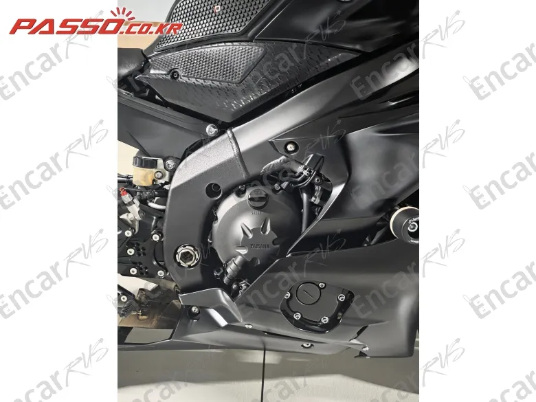YAMAHA YZF R6 - фото 4