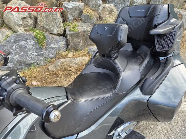 BRP CAN-AM SPYDER RT LIMITED - фото 6
