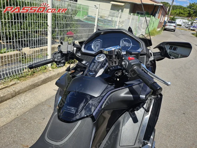 Honda Goldwing Tour DCT Airbag - фото 3