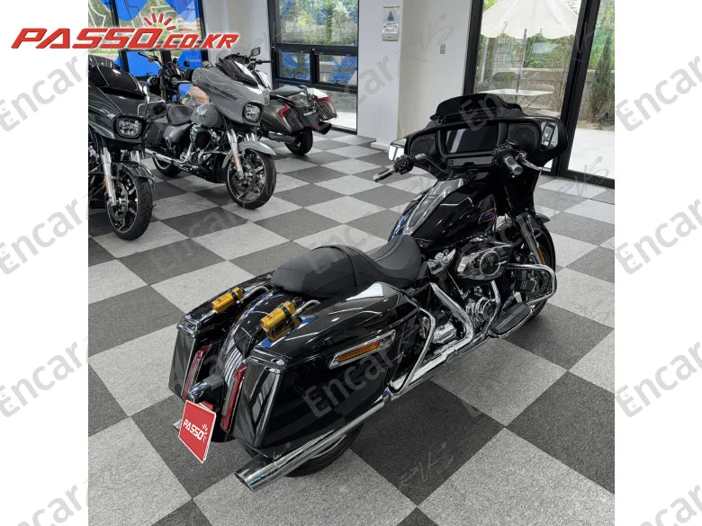 Harley-Davidson Flhx - фото 2