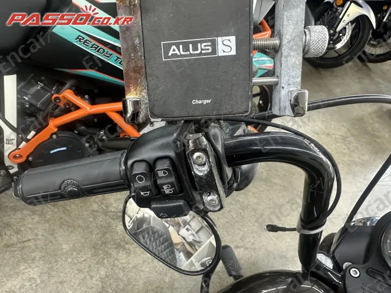 Harley-Davidson XL 883 N - фото 3