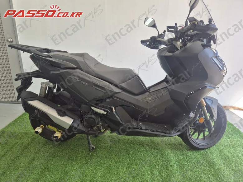 Honda ADV 350 - фото 0