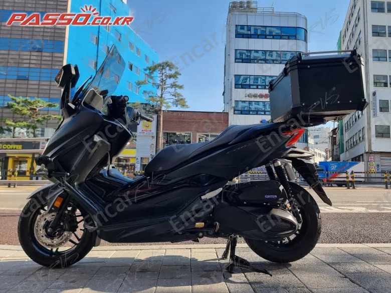 Honda Forza 350 - фото 1