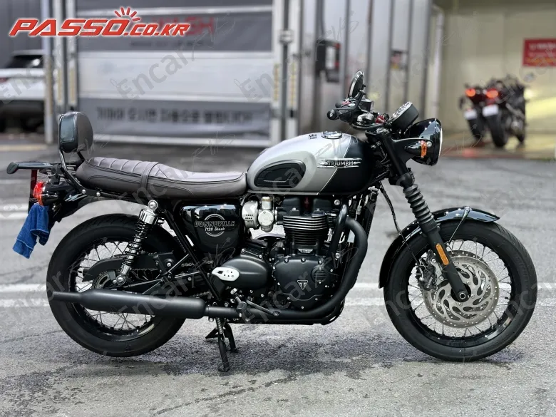 Triumph Bonneville T120 Black - фото 0