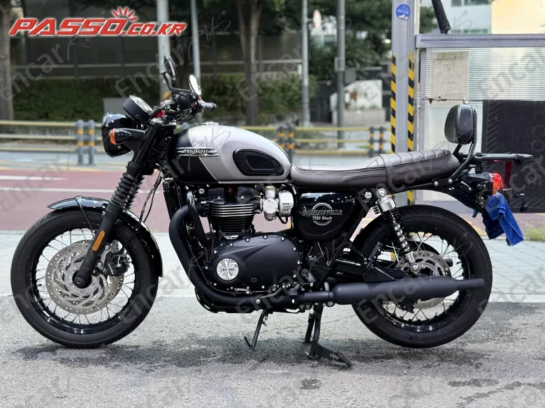 Triumph Bonneville T120 Black - фото 1
