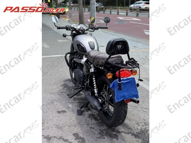 Triumph Bonneville T120 Black - фото 2