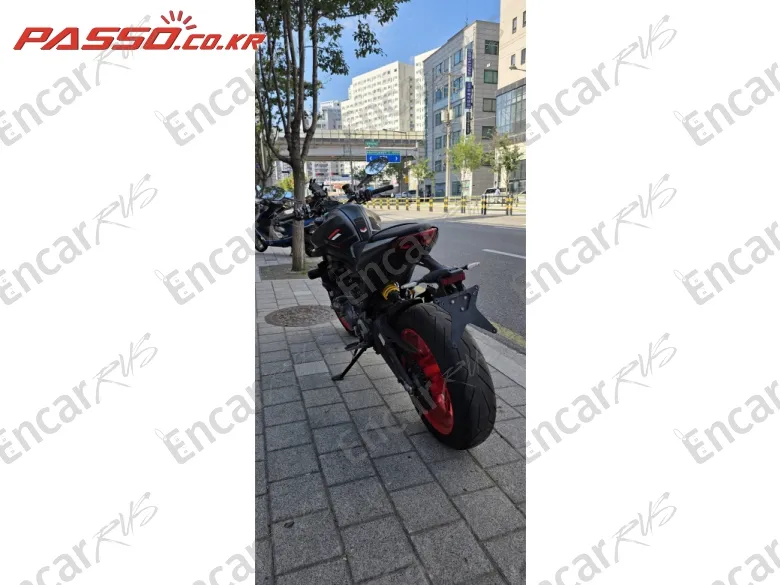 Ducati Monster 937 - фото 2