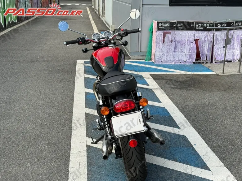 Triumph Bonneville T100 - фото 2