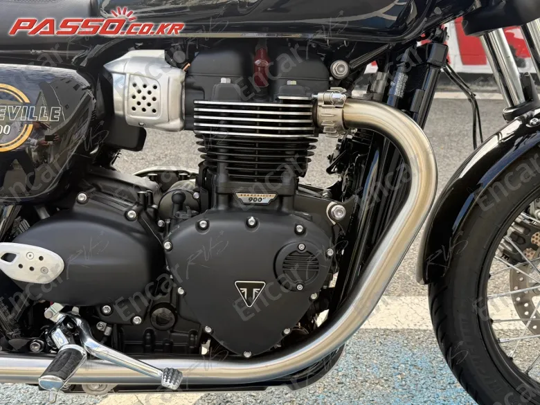 Triumph Bonneville T100 - фото 4