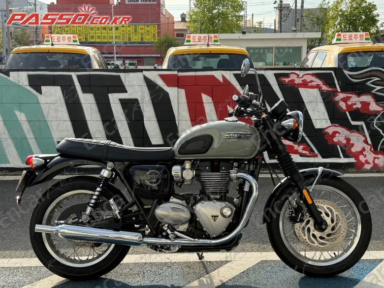 Triumph Bonneville T120 - фото 0