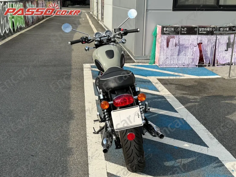 Triumph Bonneville T120 - фото 2