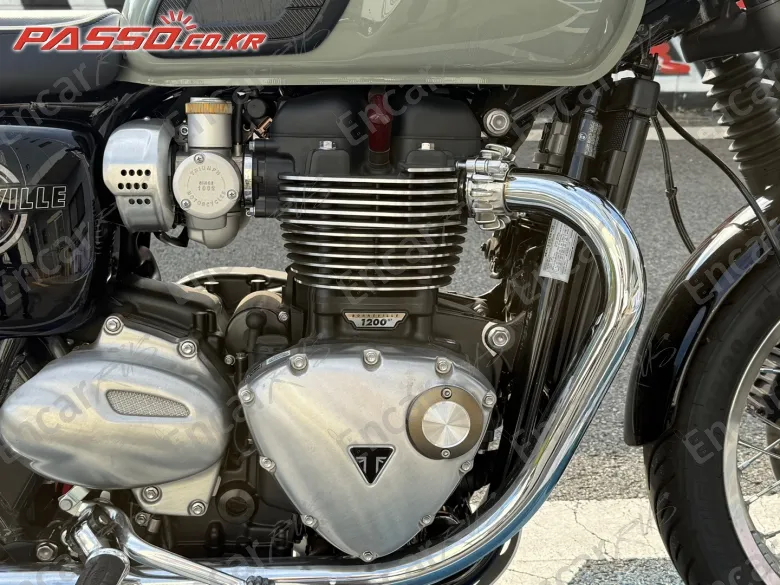 Triumph Bonneville T120 - фото 4
