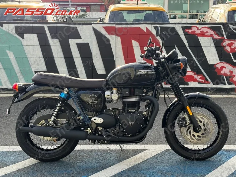 Triumph Bonneville T120 Black - фото 0