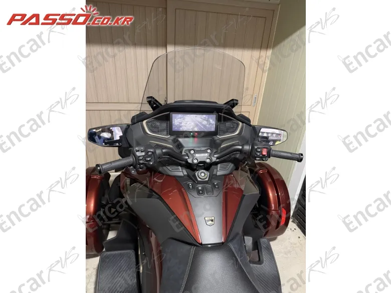 BRP Can-Am Spyder RT Limited - фото 3