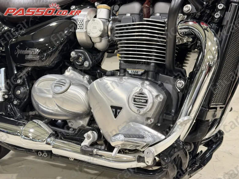 Triumph Speedmaster - фото 4