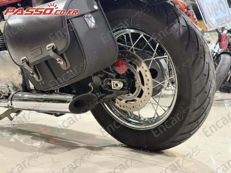 Triumph Speedmaster - фото 5