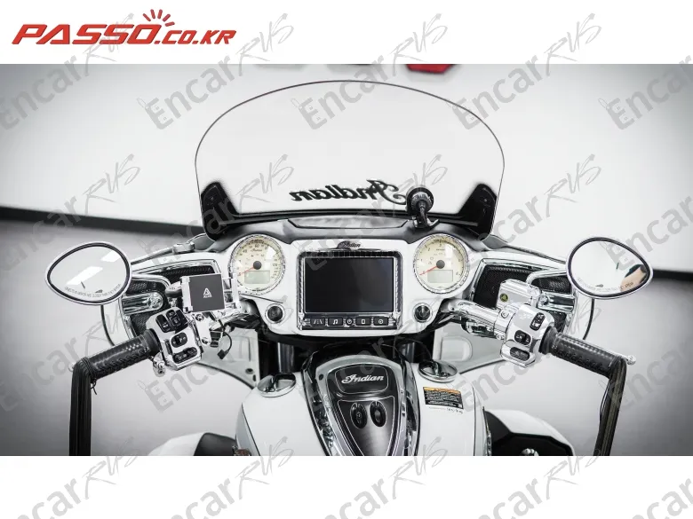 Indian Chief Roadmaster - фото 3