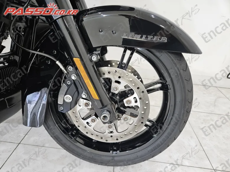 Harley-Davidson Road Glide Limited - фото 5