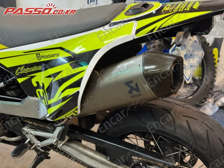 Husqvarna 701 Supermoto - фото 4