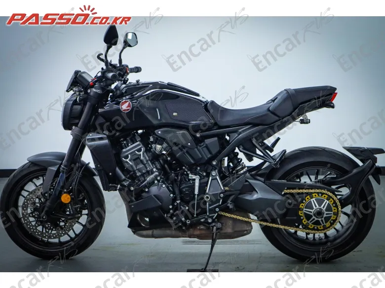 Honda CB 1000 R - фото 1