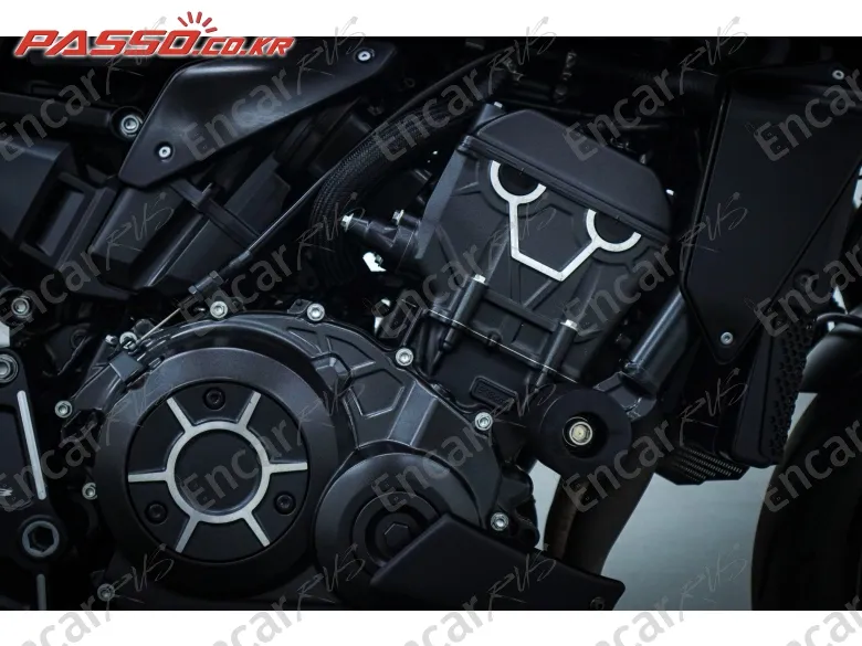 Honda CB 1000 R - фото 4
