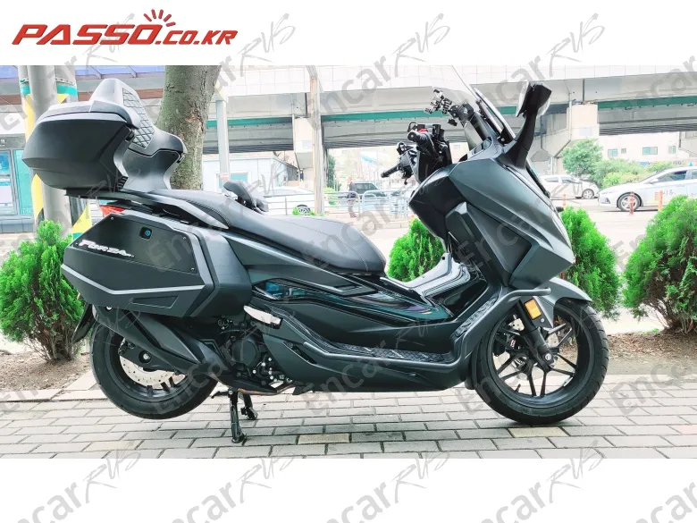 Honda Forza 350 - фото 0