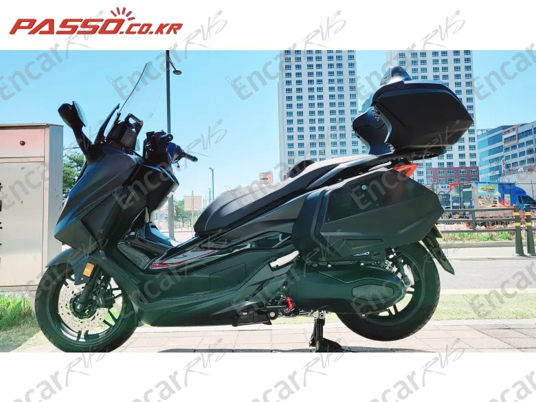 Honda Forza 350 - фото 4