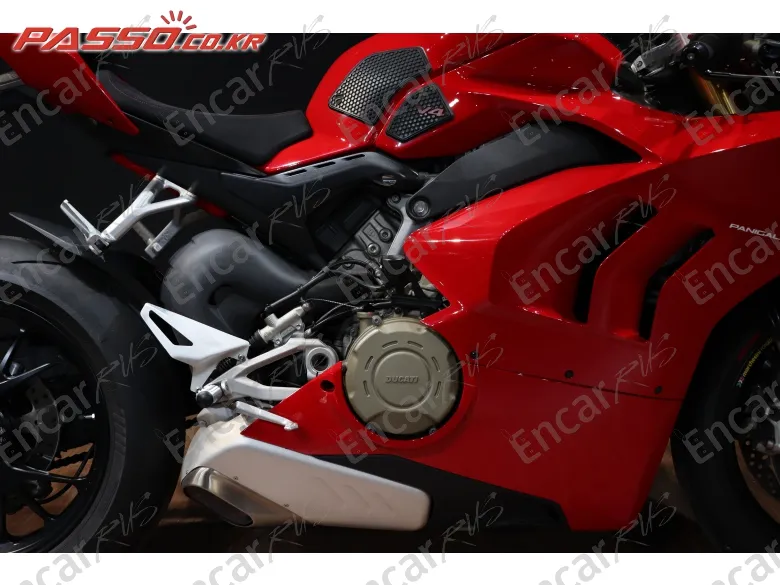 Ducati Panigale V4 S - фото 4