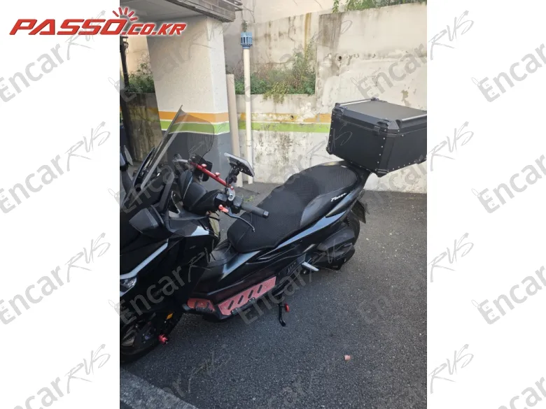 Honda Forza 350 - фото 1