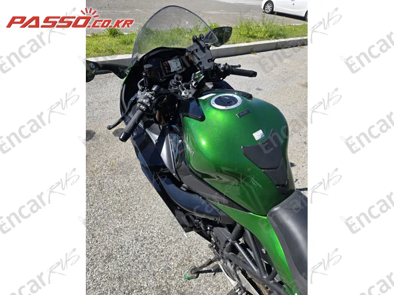 Kawasaki Ninja H2 SX SE ABS - фото 3